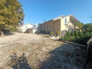 immeuble à la vente -   71000  SENNECE LES MACON, surface 838 m2 vente immeuble - UBI447437168
